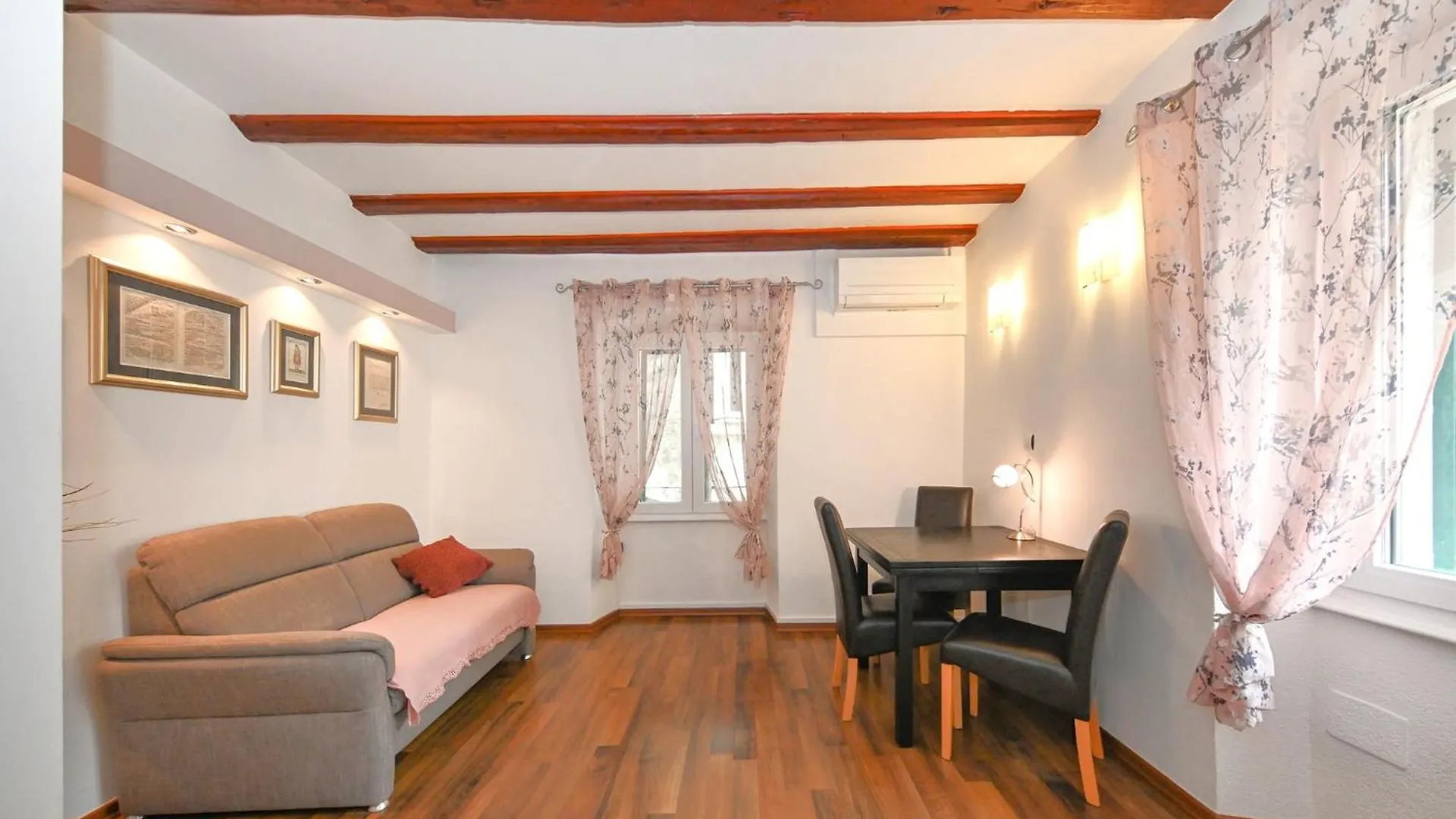 Apartment Aldora Zadar 0*,  Croatia