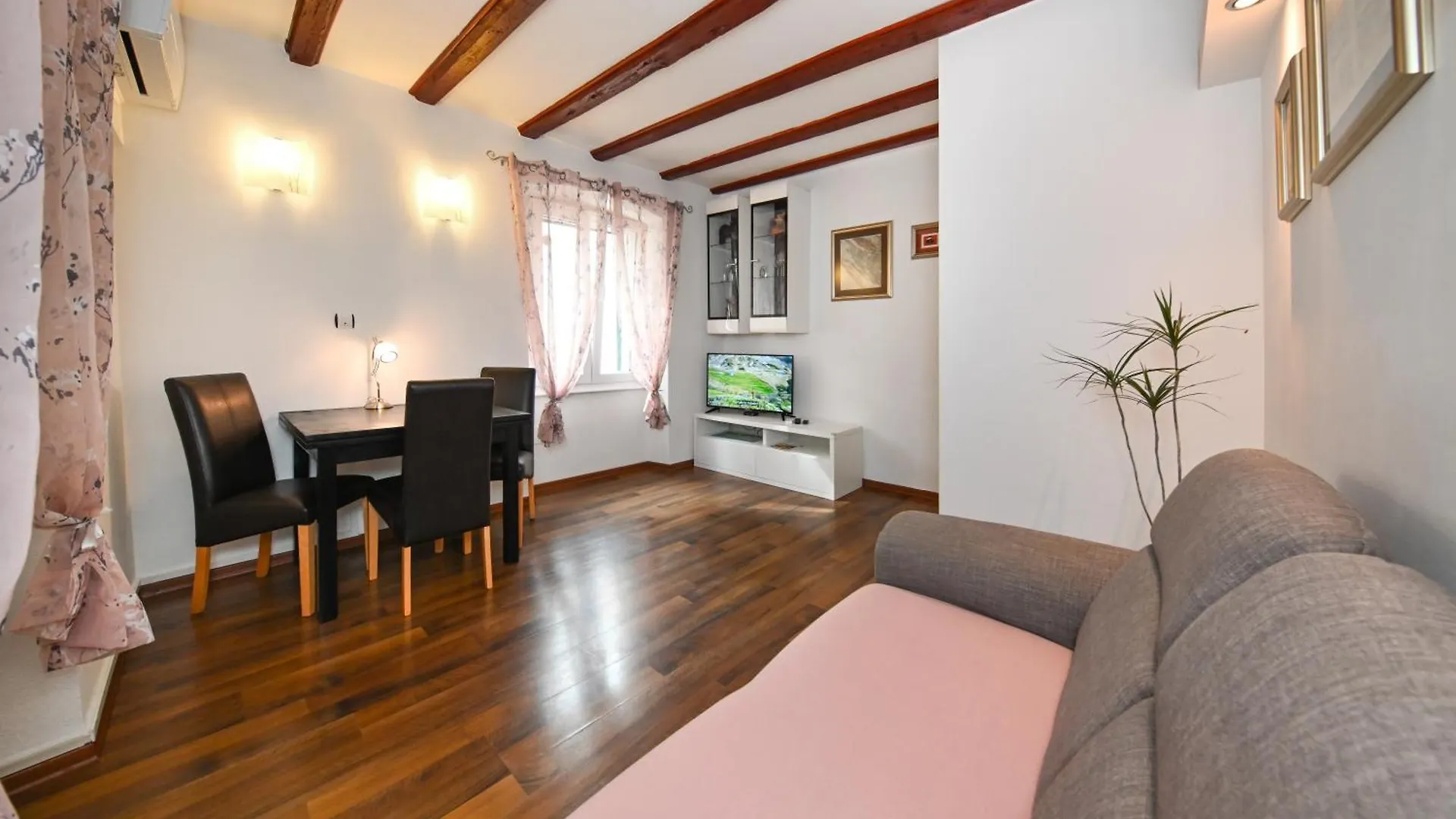 Apartment Aldora Zadar